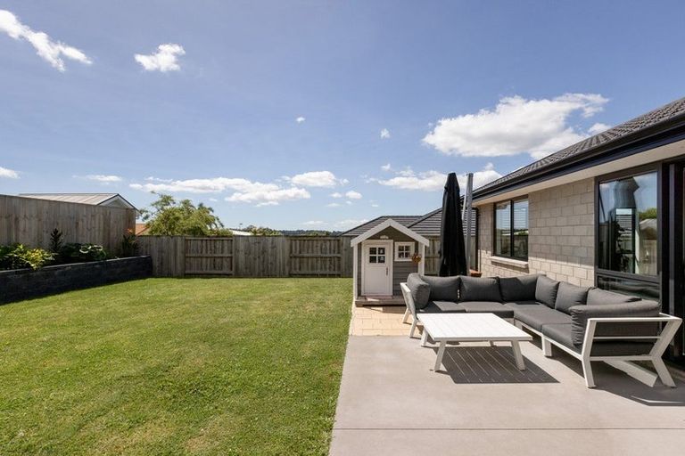 Photo of property in 12 Brendan Close, Omokoroa, 3114