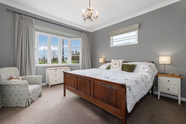 Photo of property in 462 Devonport Road, Tauranga South, Tauranga, 3112