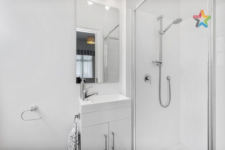 Photo of property in 9 Queen Street, Petone, Lower Hutt, 5012