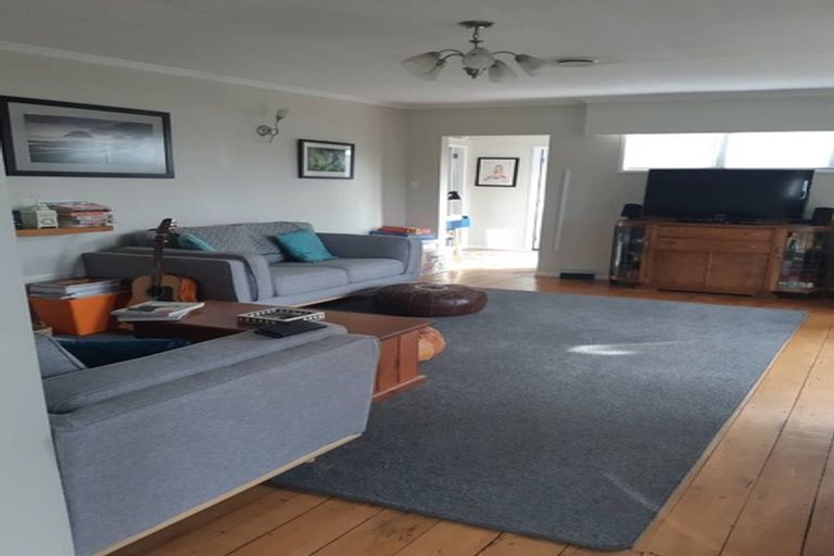 Photo of property in 2 Rainsford Street, Moturoa, New Plymouth, 4310