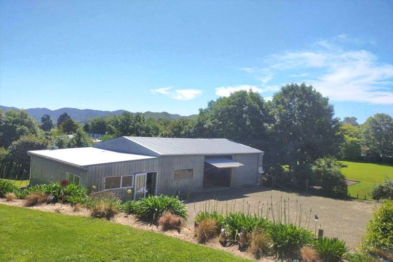 Photo of property in 10 Kirk Street, Matawai, 4075