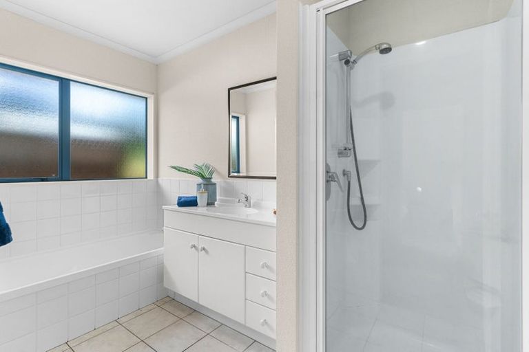 Photo of property in 4 Sunset Parade, Parua Bay, Whangarei, 0174