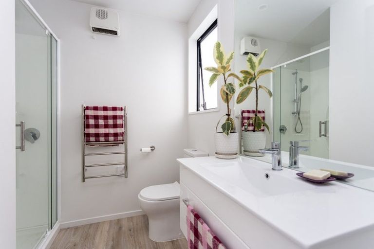 Photo of property in 1/130 Olliviers Road, Phillipstown, Christchurch, 8011