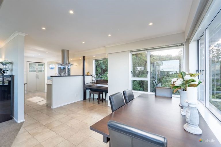 Photo of property in 96 Dowse Drive, Maungaraki, Lower Hutt, 5010