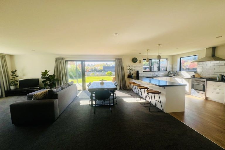 Photo of property in 6 Edna Lane, Lake Hawea, Wanaka, 9382