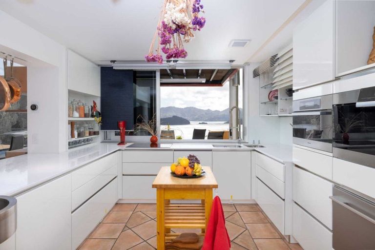 Photo of property in 48 Andersons Road, Charteris Bay, Lyttelton, 8971