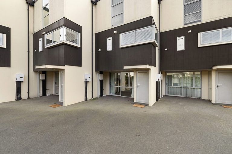 Photo of property in Merivale Manor Townhouse, 123a Papanui Road, Merivale, Christchurch, 8014