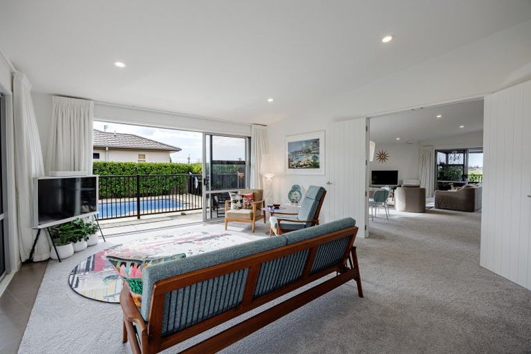 Photo of property in 48 Merlot Drive, Greenmeadows, Napier, 4112