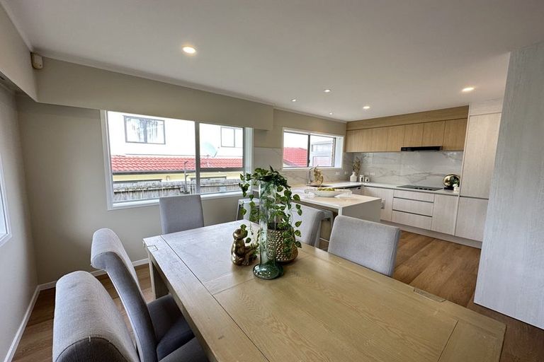 Photo of property in 209 Forrest Hill Road, Forrest Hill, Auckland, 0620