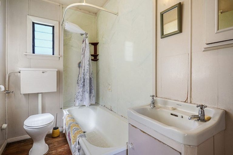 Photo of property in 16 Meadow Street, Kaiapoi, 7630