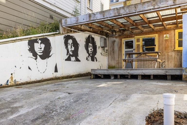 Photo of property in Rosemere Backpackers, 6 Macdonald Crescent, Te Aro, Wellington, 6011