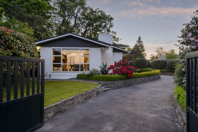 Photo of property in 10 Archdall Place, Avonhead, Christchurch, 8042