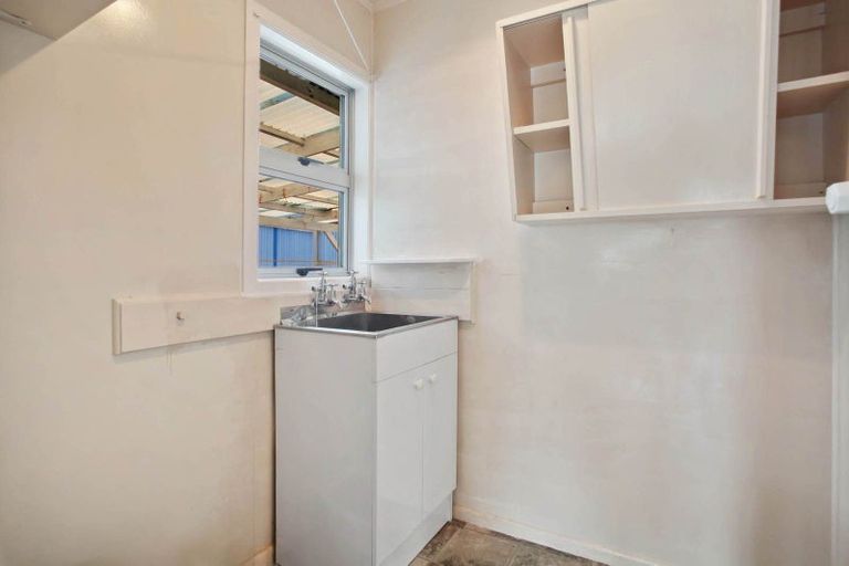 Photo of property in 65 Saffron Street, Birkdale, Auckland, 0626