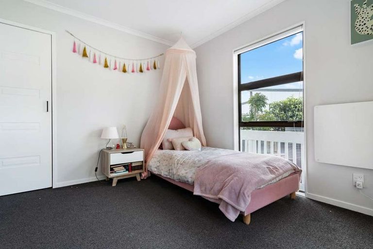 Photo of property in 239 Vipond Road, Stanmore Bay, Whangaparaoa, 0932