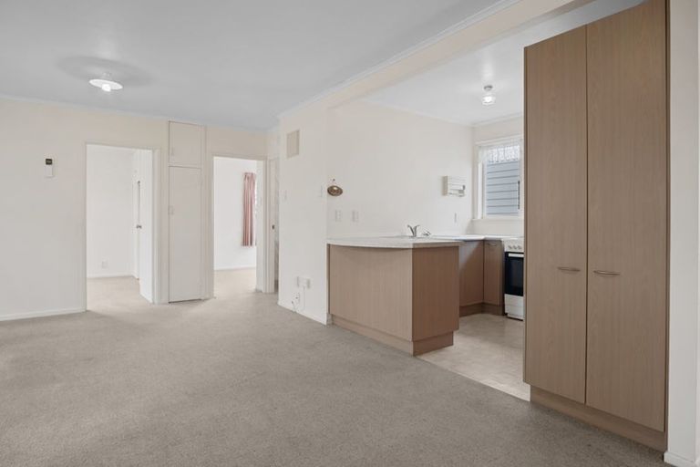 Photo of property in 71b Commercial Road, Helensville, 0800