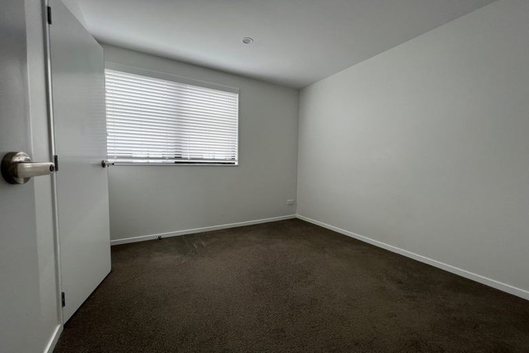 Photo of property in 42 Ivy Nola Way, Henderson, Auckland, 0612