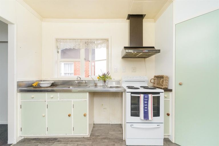 Photo of property in 9 Fagan Street, Bulls, 4818