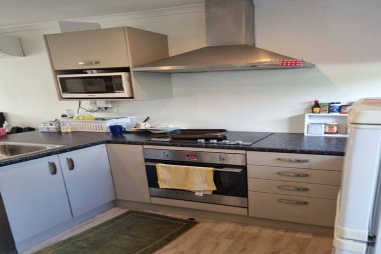 Photo of property in 20 Durham Street, Te Atatu Peninsula, Auckland, 0610