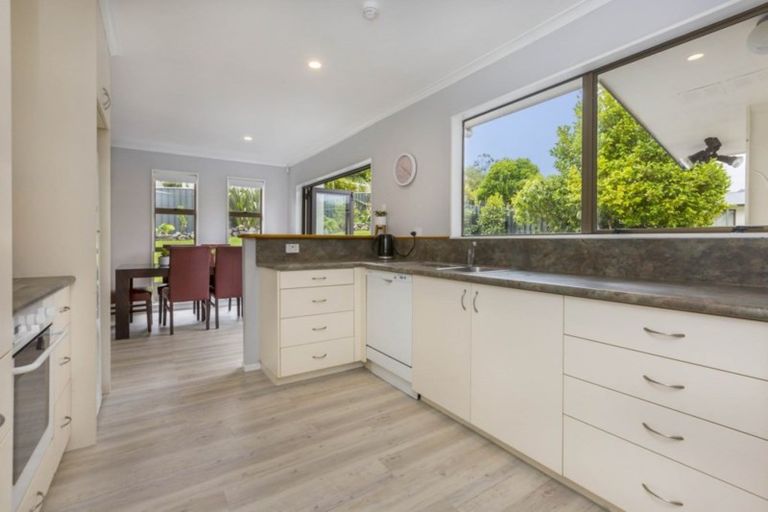 Photo of property in 7 Tapestry Grove, Silverstream, Upper Hutt, 5019