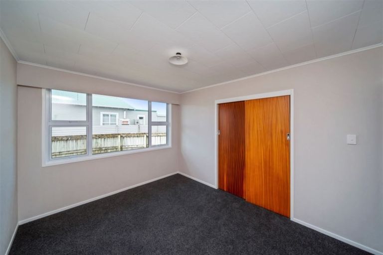 Photo of property in 14 Caledonia Street, Hawera, 4610