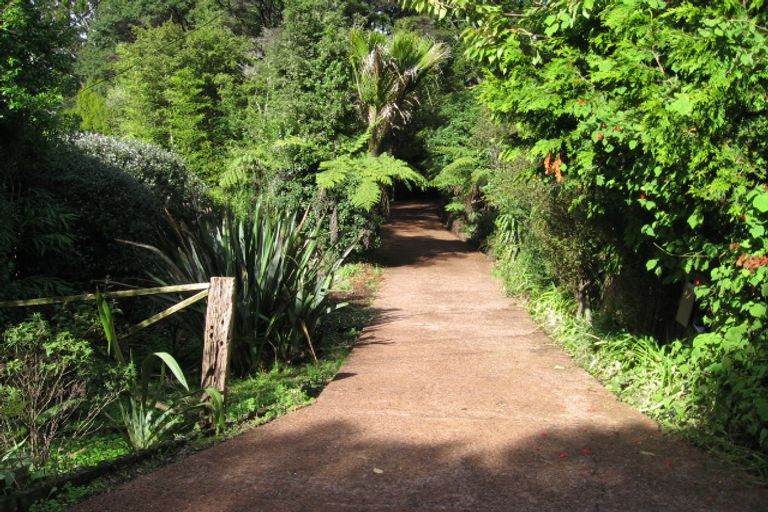 Photo of property in 334 Huia Road, Titirangi, Auckland, 0604