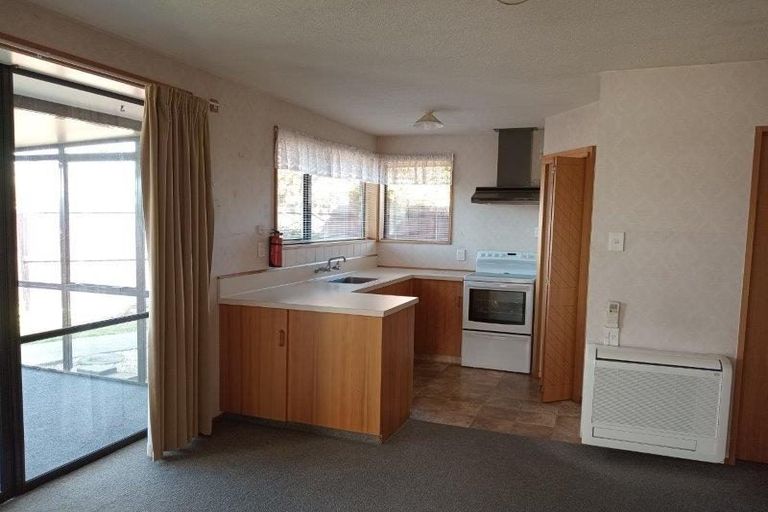 Photo of property in 1/15 Thornhill Place, Sockburn, Christchurch, 8042