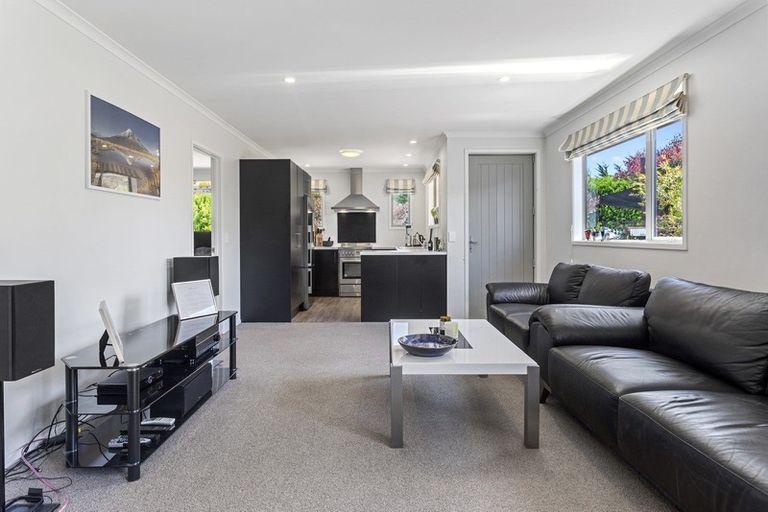 Photo of property in 32 Park Terrace, Waikuku Beach, 7473