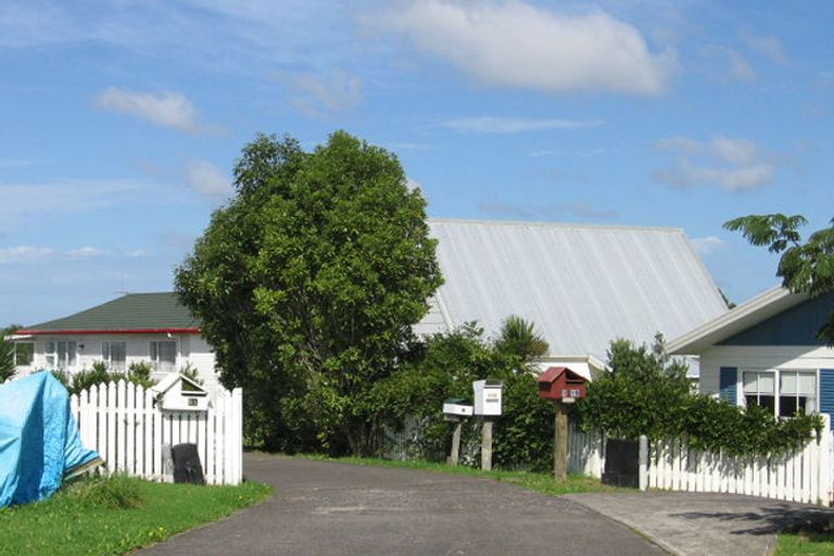 Photo of property in 1/19 Darcy Place, Massey, Auckland, 0614