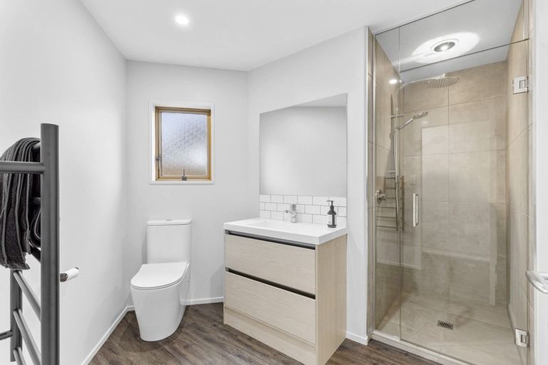 Photo of property in 32 Haast Place, Awapuni, Palmerston North, 4412