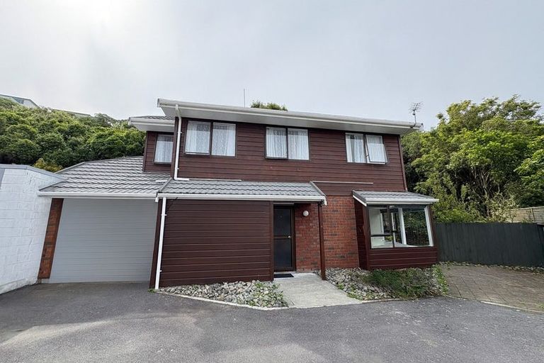 Photo of property in 6 Flinders Place, Johnsonville, Wellington, 6037