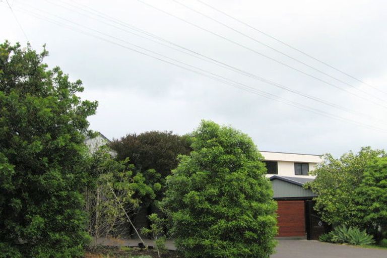 Photo of property in 6 Lysnar Street, Okitu, Gisborne, 4010
