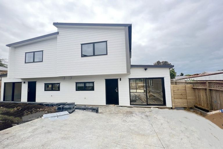 Photo of property in 9a Ussher Place, Pakuranga Heights, Auckland, 2010