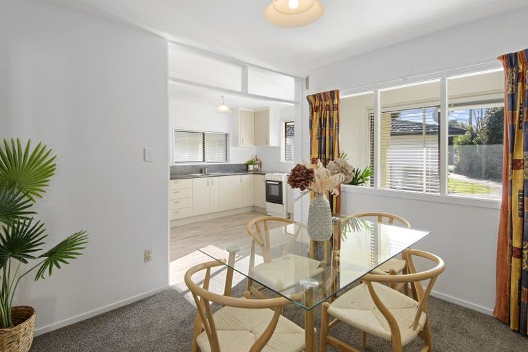 Photo of property in 2/48 Jeffreys Road, Fendalton, Christchurch, 8052