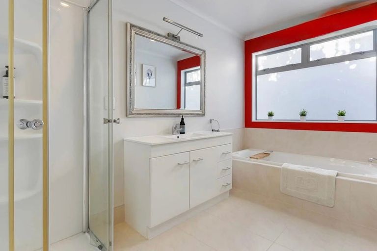Photo of property in 11 Burwood Terrace, Gulf Harbour, Whangaparaoa, 0930