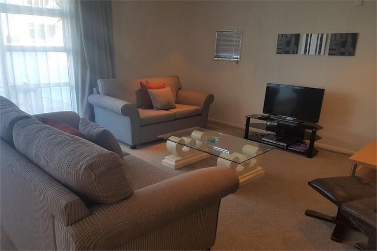 Photo of property in 7/2 Lowell Place, Waipahihi, Taupo, 3330