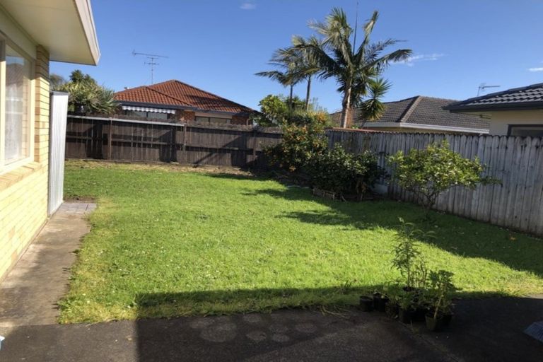 Photo of property in 4 Chapletown Drive, East Tamaki, Auckland, 2016