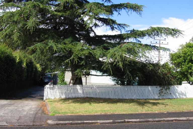 Photo of property in 145 Tirimoana Road, Te Atatu South, Auckland, 0602