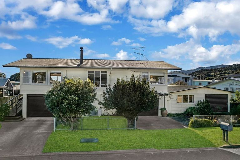 Photo of property in 22 Aputa Avenue, Te Puru, Thames, 3575