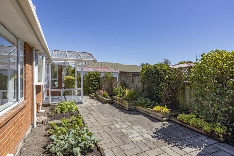 Photo of property in 2/23a Meadow Street, Papanui, Christchurch, 8052