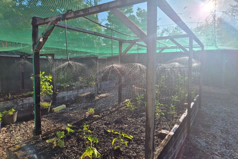 Photo of property in 114 Hay Road, Helena Bay, Hikurangi, 0184