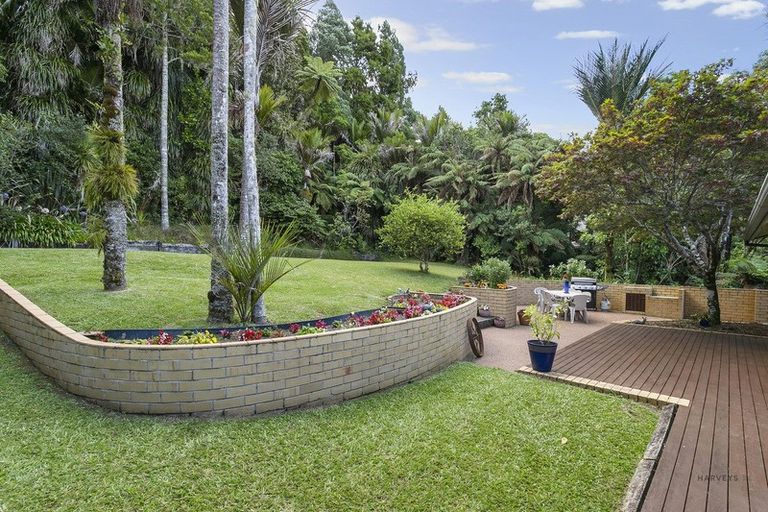 Photo of property in 63 Bush Road, Waiatarua, Auckland, 0604