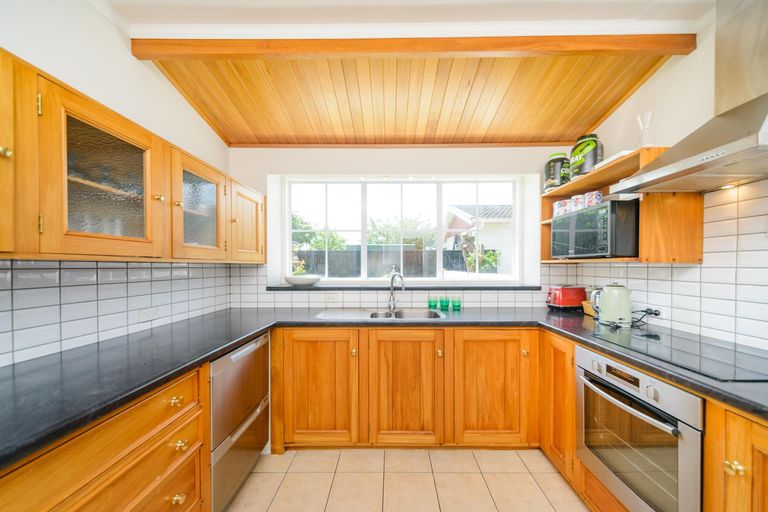 Photo of property in 65 Buick Crescent, Awapuni, Palmerston North, 4412