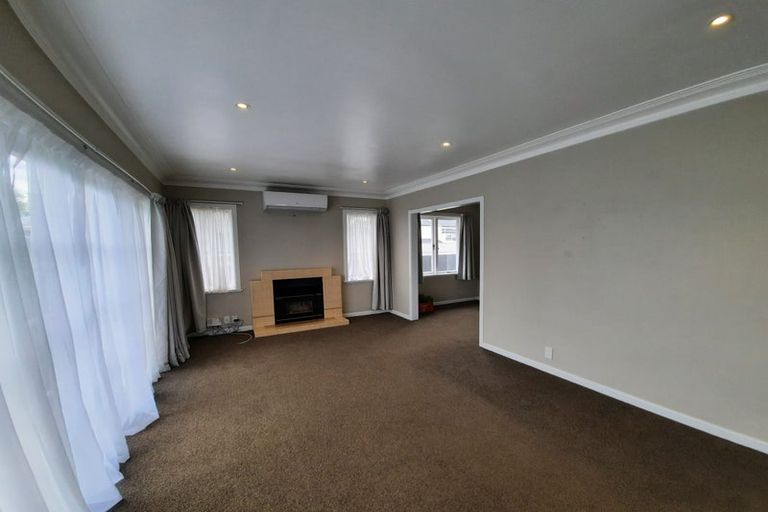 Photo of property in 19 Kent Road, Manurewa, Auckland, 2102