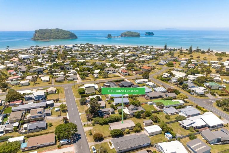 Photo of property in 108 Linton Crescent, Whangamata, 3620