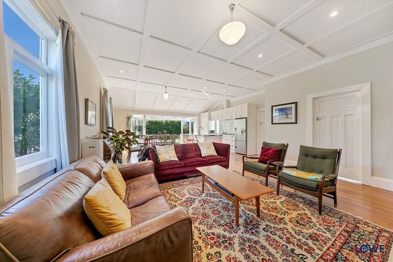 Photo of property in 60 Ngataringa Road, Devonport, Auckland, 0624