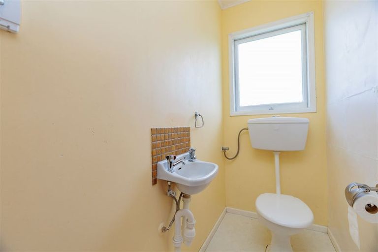 Photo of property in 15 Cortina Avenue, Johnsonville, Wellington, 6037