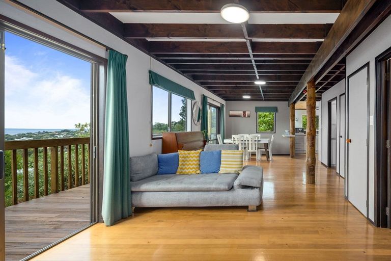 Photo of property in 5 Malters Place, Browns Bay, Auckland, 0630