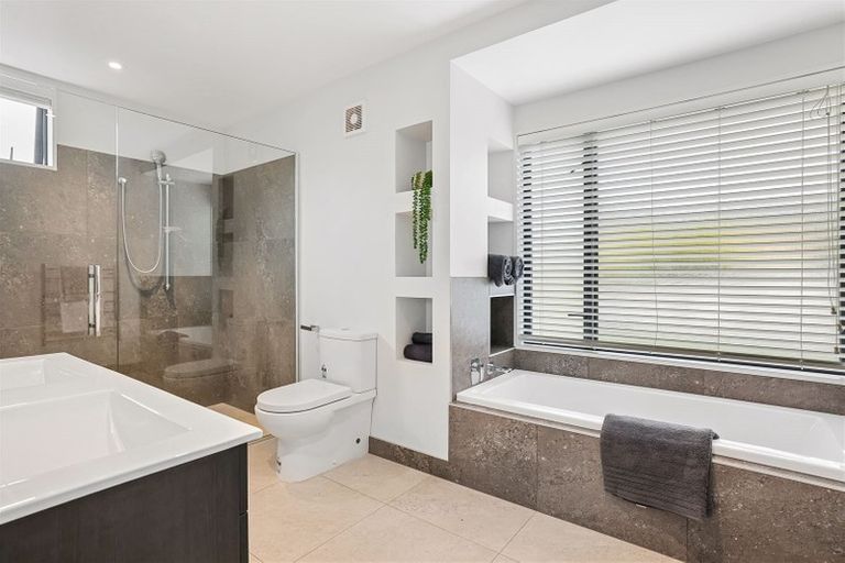 Photo of property in 50 Mccormacks Bay Road, Mount Pleasant, Christchurch, 8081