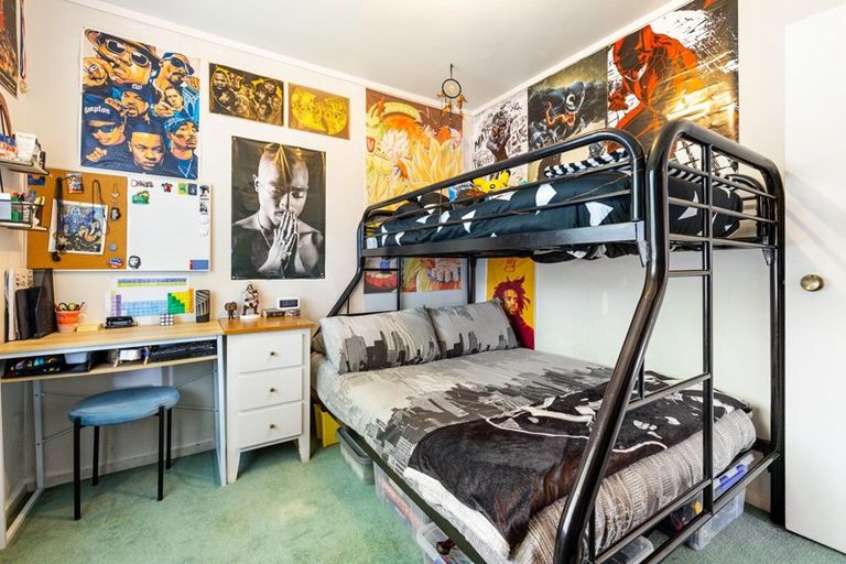 Photo of property in 2/4 Kahikatea Place, Ranui, Auckland, 0612