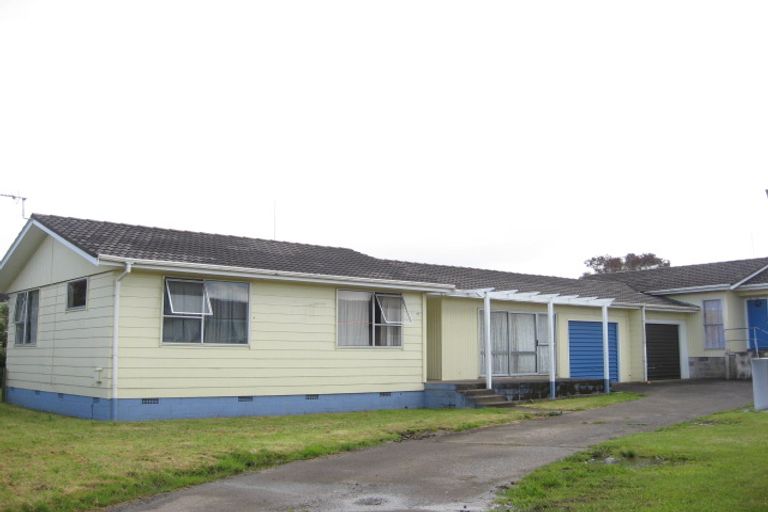 Photo of property in 1/142 Chichester Drive, Rosehill, Papakura, 2113